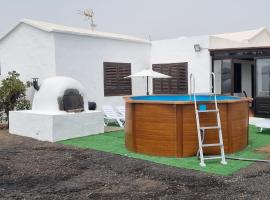 Villa Lucía，位于蒂亚斯的酒店