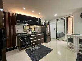 Apartaestudios cerca centros comerciales