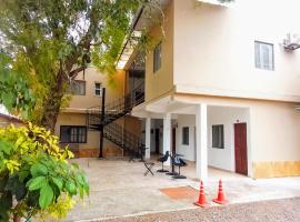 Hostal Los Faroles Chicoana, guest house in Chicoana