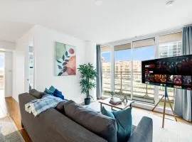 Spacious 3BR Condo w Patio & Skyline Views