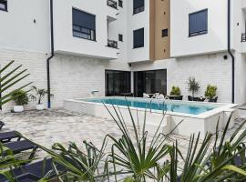 POOL RESORT Vila Lena - Lux residence apartman 1, khách sạn 3 sao ở Vrdnik