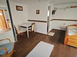 Dózsa-Györgydeák vendégház Nemesgörzsöny, hotel in Nemesgörzsöny