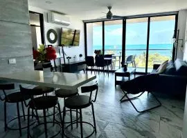 Beautiful sea view apartment in the Hotel Zone Cancun