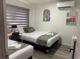 106 Luxe Queen and Single BR up to 3 with Fast WiFi - Brunswick East