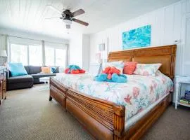 Private King Bed Suite-Near AMI Beach-Walk DTown.