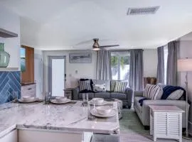 Tranquility Meets Style-Walk to beach-prvt pool.