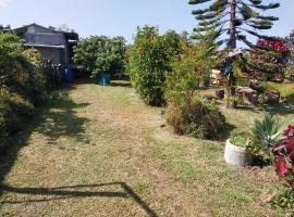 Rootscamp, Hotel in Surinam