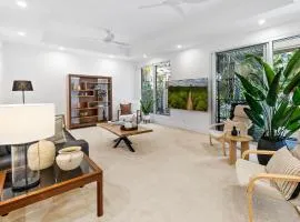 Spacious 3-Bed Home with Patio Near Beach