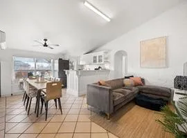 Ivy's at Glenelg Central - A Cosy Family Stay