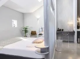 Newly Refreshed Weaving Mill Stay Free Parking