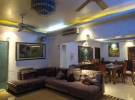 Luxury Furnished apartment 3400sq