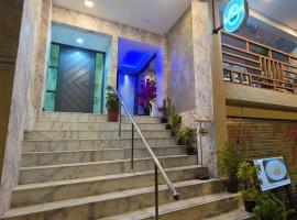 Hulhumale' Beach Front Modern 2 Bedroom Apartment, alojamiento con cocina en Hulhumal&eacute;