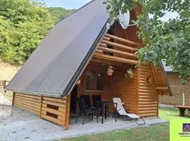 Green Una Wooden House