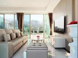 Luxurious 4-Bedroom Pool Villa with Best Mountain Views