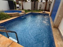 Villa Piscine Jacuzzi Sa&iuml;dia 3 chambres, seoska kuća u gradu Saidija
