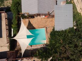 Train_house_ns, hotel en Petrovaradin
