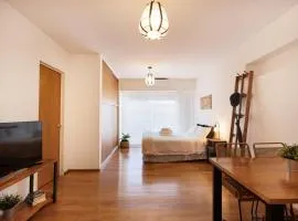 Excelente ubicación! Garage! Elegante y Cálido!