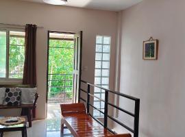 Z and j Transient House, hotel en Lapasan