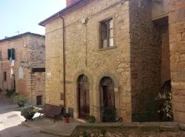 Tuscan Hilltop Getaway