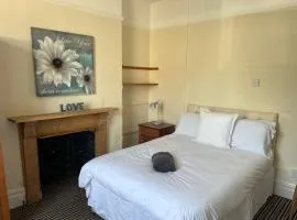 101 - Room 1 - Uplands