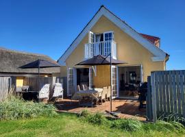 Strandhuset, Hotel in Agger