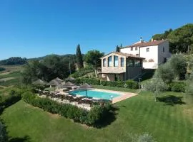 Historic Apartment With Tuscan Hills View
