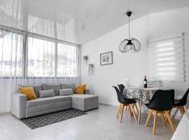 Fantastic vacation by the ocean, hotel v destin&aacute;cii Playa de las Americas