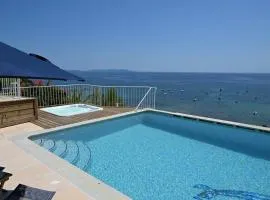 Seaside Villa With Panoramic Views In Les Îles D'or