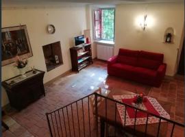 Charming Castle Stay, Robella、Robellaのホテル