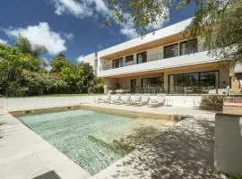 Cascais Contemporary Villa by Cadenzalux