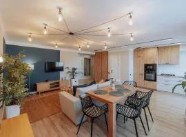City Center 2BR with Sauna, Walkable spot