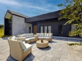 Black Sheep Hideaway Modern Countryside Serenity