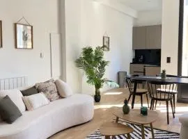 Duplex de charme au cœur du Triangle dOr