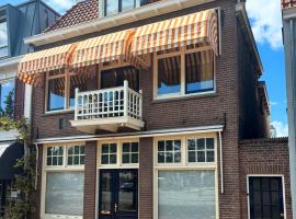 Luxury Family Apartment with canal & Peperbus view, hotel de lujo en Zwolle