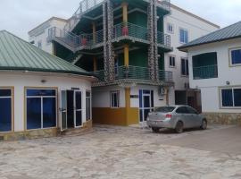 Great Peace & Love Hotel, hotel v destinaci Ashalaja