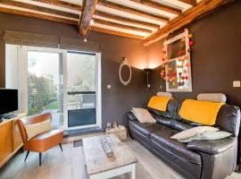 Traditional Cottage with private terrace