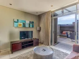Spacious & Fun Studio Apartment
