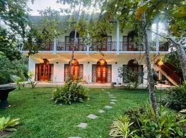 La Sirena Villa