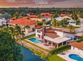 Lakeside Oasis Pool Sauna and Golf in Miami L40
