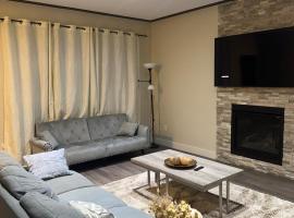 Modern 3BR Home by RUH & U of S, hotel in Saskatoon