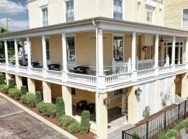 The 200 South St - King Rm 3