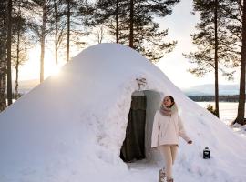 Lucky Ranch Snow Igloos, hotel u gradu Pyhätunturi