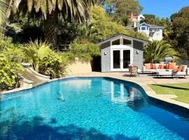 Great Cozy Pool House with Kitchenette