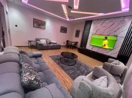 MedeHeights Apartments