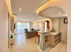 Silver Wave Suite - Beachfront Balcony