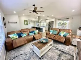 Tranquil Lakeview Home w Porch Bokeelia Retreat