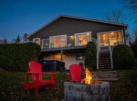 Waterfront with Spa and Lake Access, hotel in Saint-Damien