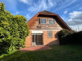 Casa amplia con excelente ubicación, Hotel in Temuco