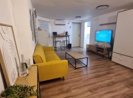 Near the orchard, pet-friendly hotel in Netiv HaShayyara