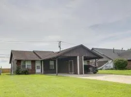 12 Mi to St Louis Pet-Friendly Metro East Home